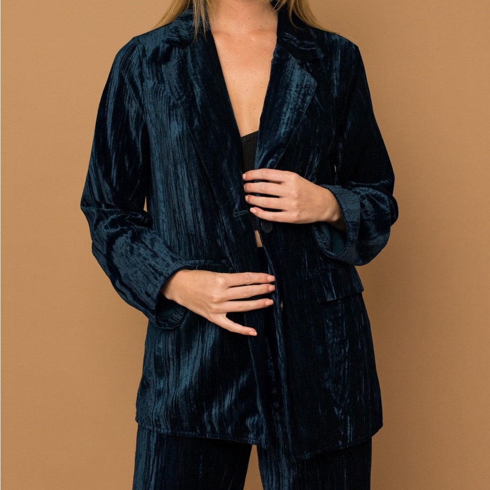 Crinkle velvet oversized dad blazer